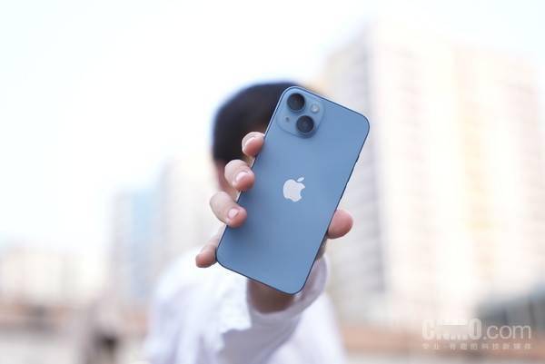 亿万僵尸苹果手机版
:Counterpoint：春节前后5周内iPhone中国销量同比增加6%